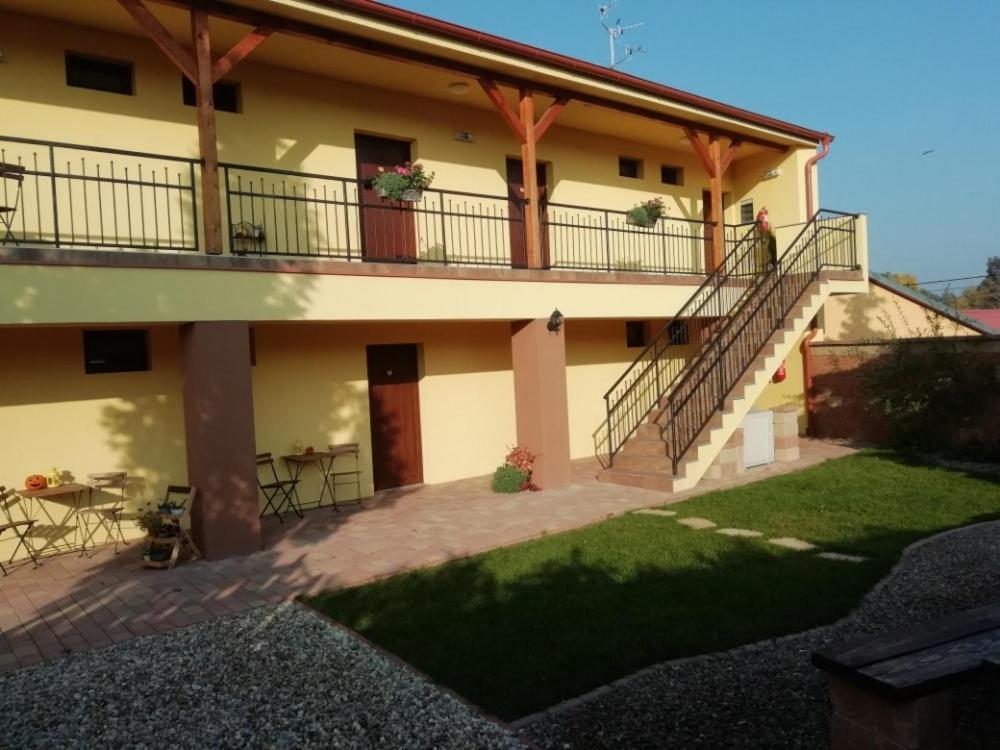Ubytovani U Janca Lednice Bagian luar foto