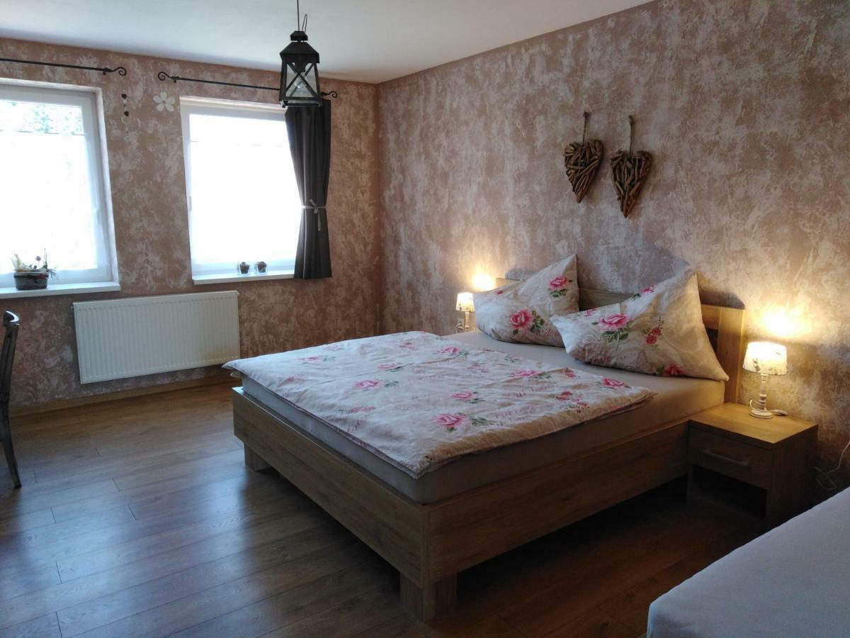 Ubytovani U Janca Lednice Bagian luar foto