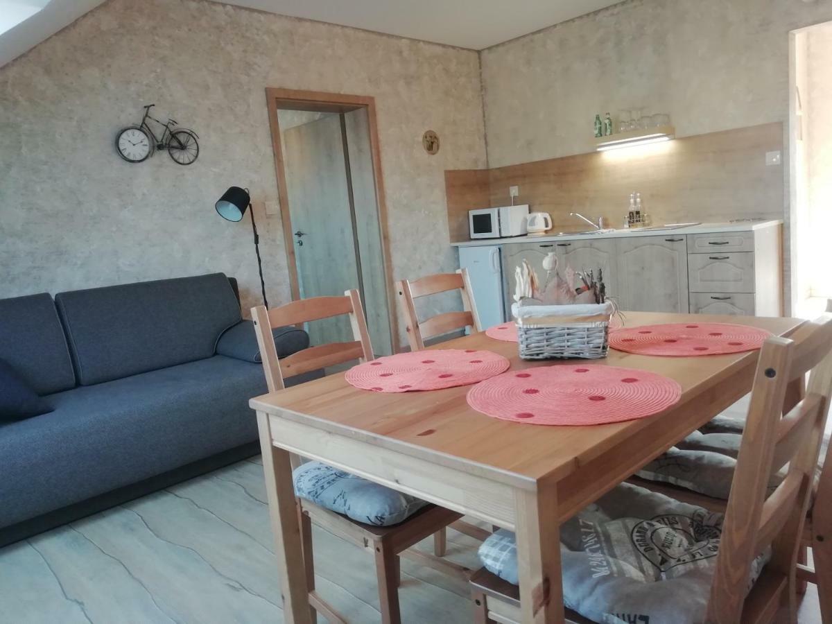 Ubytovani U Janca Lednice Bagian luar foto