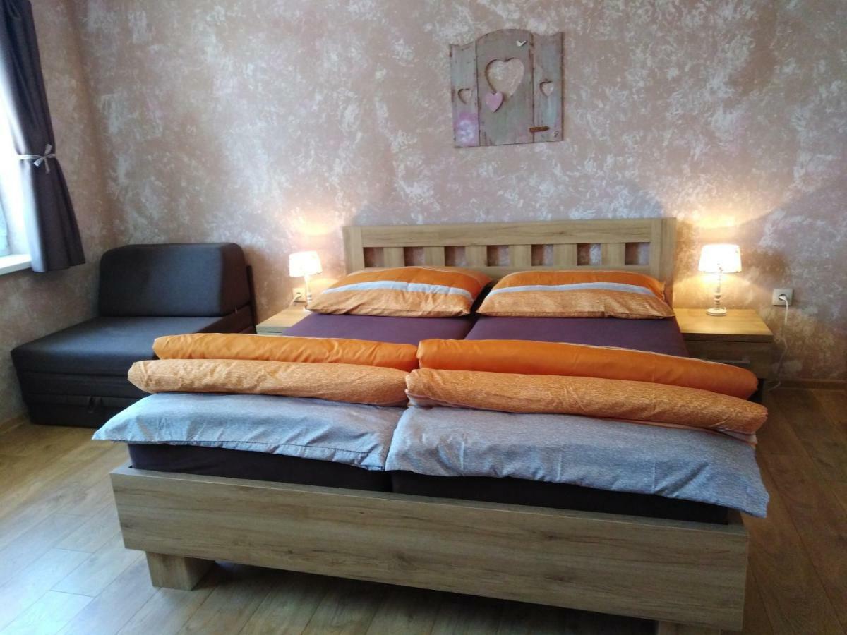 Ubytovani U Janca Lednice Bagian luar foto