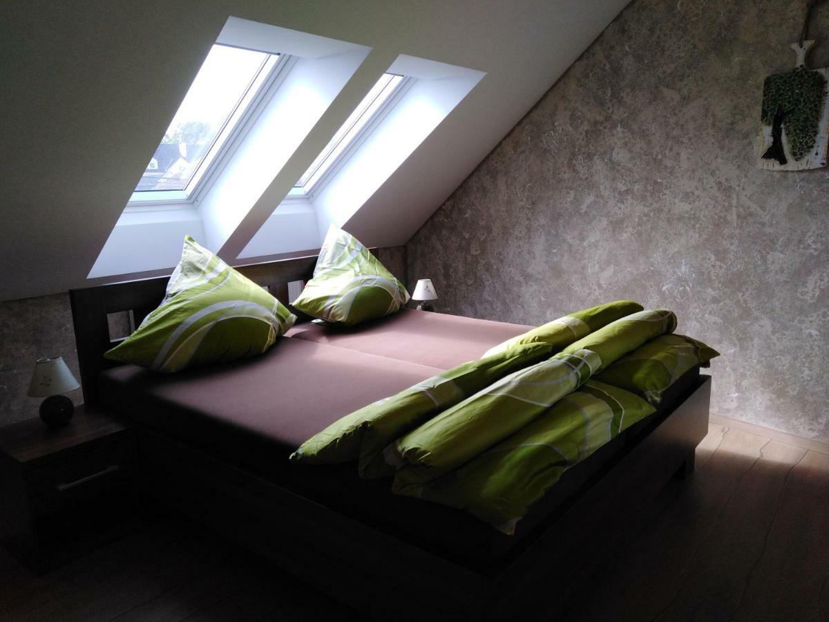 Ubytovani U Janca Lednice Bagian luar foto
